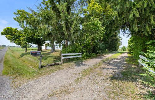 Keuka Wine Trail Vineyard View Farmhouse - Fire Pit & Game Room - Foto 53