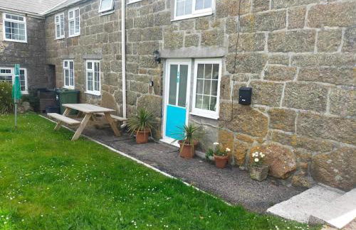 Large 3 bedroom flat in Sennen - Photo 32