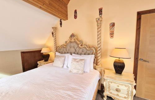 Lbtie Lodge with Two Private Hot Tubs - Fife - Loch Leven - Lomond Hills - Photo 26