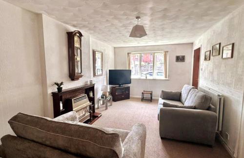 Oldham Bungalow Retreat: 2BD Peaceful Comfort - Foto 8