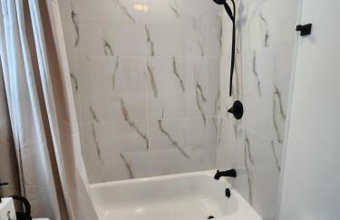 Whiskey Rose AC-New Renovation! With Pool Table! - Foto 54