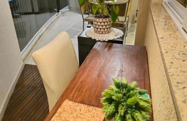 2 qrts c suíte, ar condicionado, piscina infantil e adulto, parquinho, estacionamento privativo, portaria 24hrs, self checkin, indicado pra família c crianças, casais e hóspedes a trabalho - Foto 24