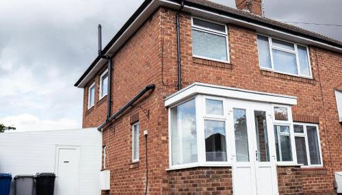 Large 4 BedroomProperty driveway and 3 bathrooms - Foto 2