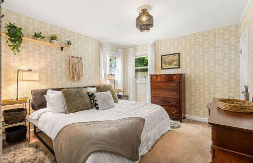 Fenced-in Yard Work From Home Elwyn Park - Foto 17