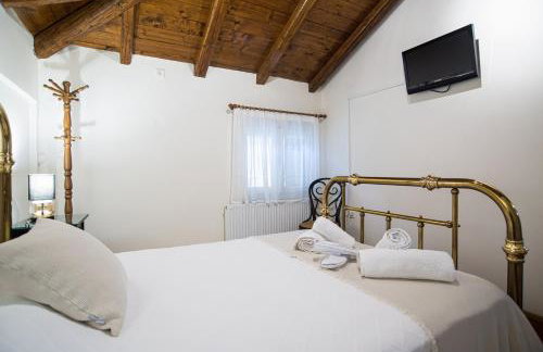 Cozy Attic Suite - Elia Apartments Chrisso - Foto 5
