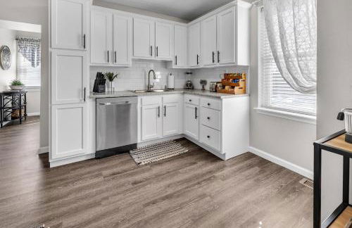 Serene Corner Cottage with Hot Tub home - Foto 12