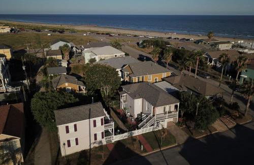Catch A Wave 2 Blocks to the Beach Two-Story With Porch - Foto 29