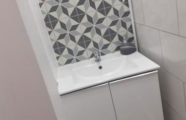 Maison Natis à 400 metres à pieds de l'aéroport - Foto 3