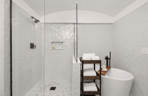 Modern Cactus Home - Luxe with Spa-baths Pool & Firepit - Foto 54