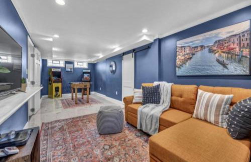 Swim and Relax In our Pool and Hot Tub and Recently Renovated - Foto 72