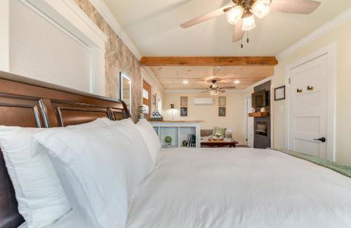 2 Mi to Dtwn Chic Waco Studio with Fire Pit! - Foto 15