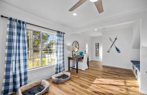 Seabrook 3BR Sleeps 10 w Backyard, Fire Pit Near Kemah - Foto 32