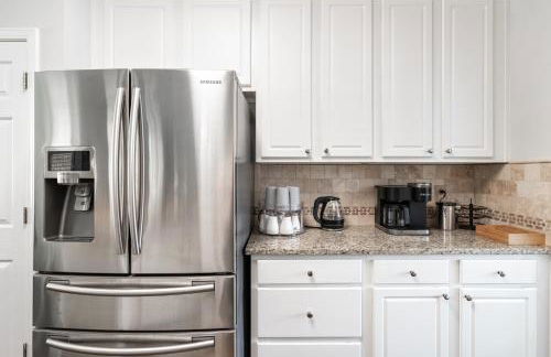 Relaxing home close Six Flag 21 miles to airport - Foto 11