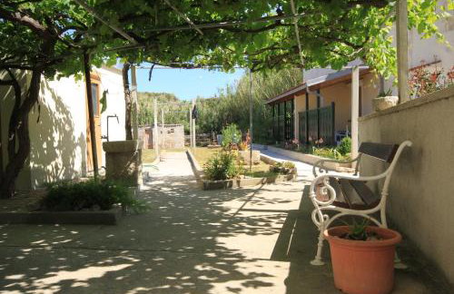 Family friendly seaside apartments Susak, Losinj - 8050 - Foto 12