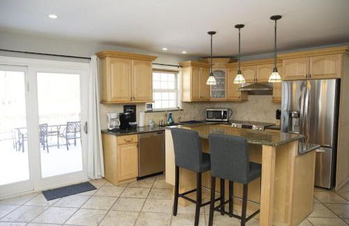 AMAZING Home with PRIVATE POOL, GAME ROOM & FIRE PIT! - Foto 30