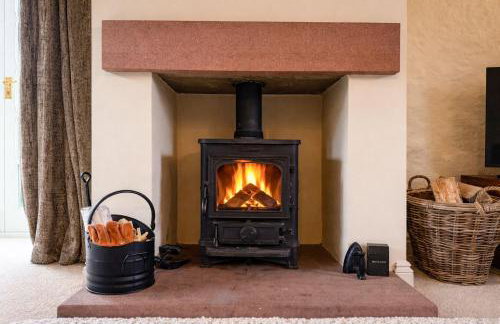 Blacksmiths Cottage a traditional cottage with garden and wood burning stove in Pooley Bridge, Ullwater - Foto 4