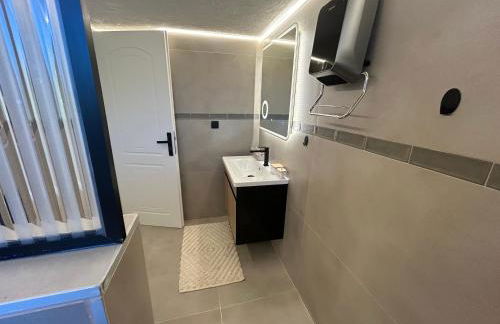 SOTERIO GRAND SUITE by PROJECT 86 IKE - Photo 15