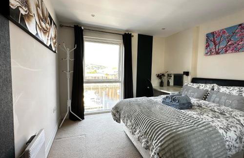 Seaside APT with Harbour View - Foto 26