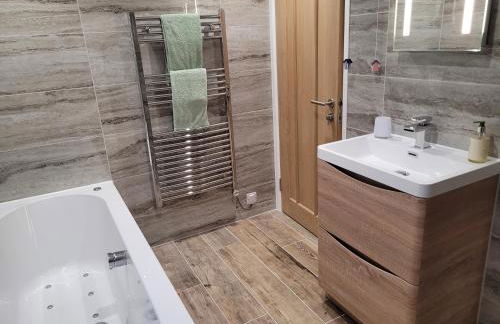 Looe, Cornwall, couples, families, quiet location, views, reliable Wi-Fi, modern cottage - Foto 52