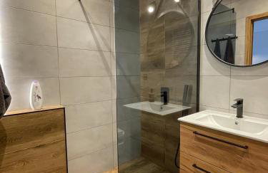 Komfortowy Apartament Nadbrzeżna blisko Warszawy z Parkingiem - Foto 7