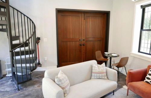 The Chic Carriage house in Shaw Sleeps 2 - Foto 2