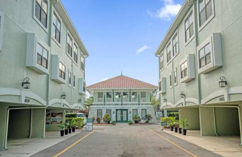 Sunny Summer Magic - Stay in TownHome by Disney - Foto 35
