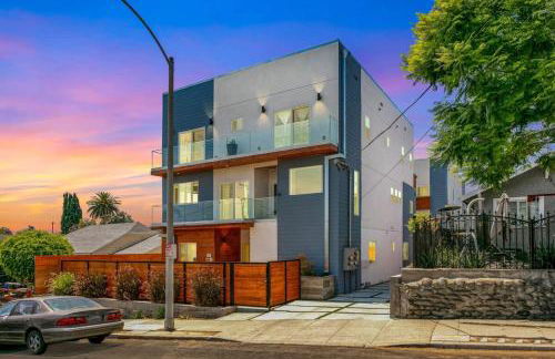 Upscale LA Getaway Sleeps 8 with Free Parking - Foto 12