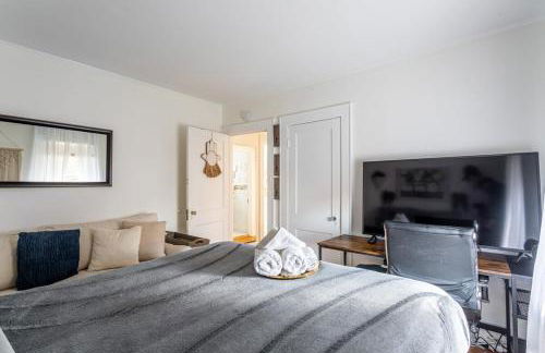 Stamford Bohemian by HarborPoint Downtown &Train - Photo 67