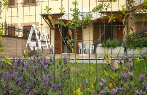 La Loggina Maxi con 2 giardini recintati privati - Foto 37