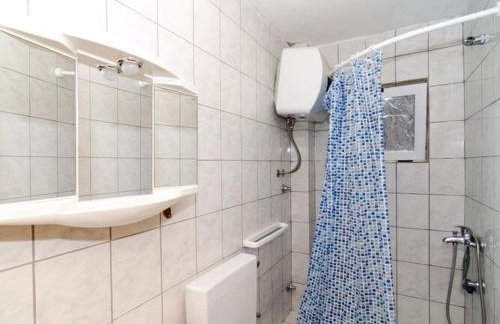 Apartments Ere Zuronja-One-Bedroom Apartment with Sea View 3 - Photo 18