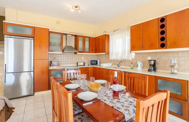 Villa Petros Large Private Pool Walk to Beach Sea Views A C Wifi Car Not Required - 180 - Foto 39