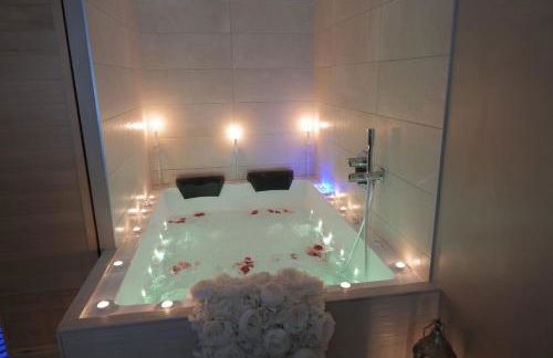 Nid à bulles - Loft 35m2 sauna jacuzzi 10min centre Strasbourg - Foto 27