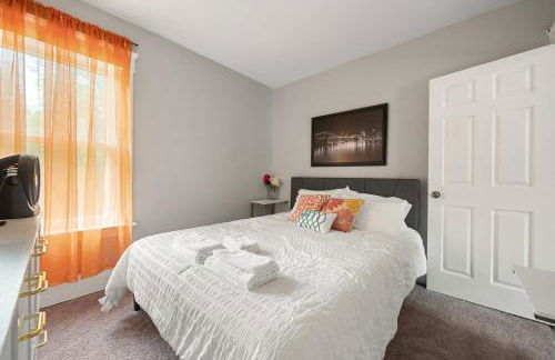 Modern 2BR Mins to Univ, Zoo, Destiny, Downtown - Foto 17