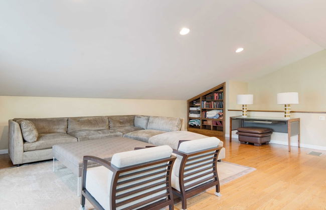 Secluded Estate w/ Guest House, Private Pond, Gym, & Movie Theater Sunny Pond - Foto 65