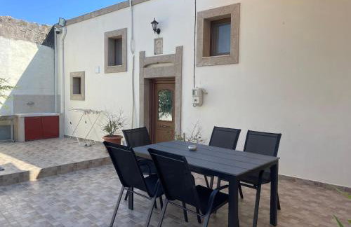 Kamara Cottage - Traditional Stone House - Photo 2