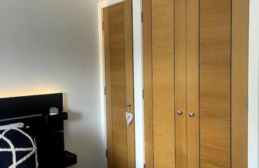 2 Bedroom Flat Bracknell Free Parking - Photo 3
