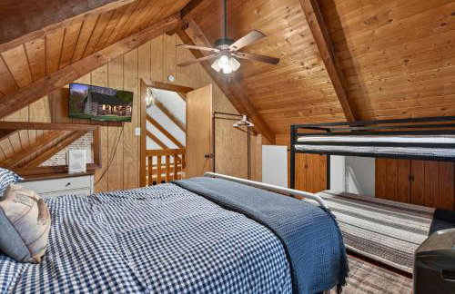 Riverfront w Hot Tub Game Room Fire Pit & More - Foto 38