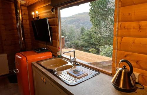 LARCHES LODGE Norwegian log cabin, wood stove & spa - Foto 3