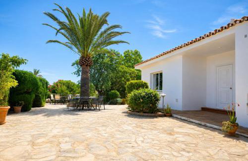 Villa with private pool & outdoor kitchen - Photo 68