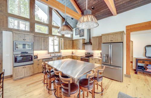 Chelan Mountain Retreat Chalet with Fire Pit! - Foto 4