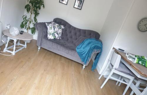 Private Self Contained Annex/Cabin - Photo 4