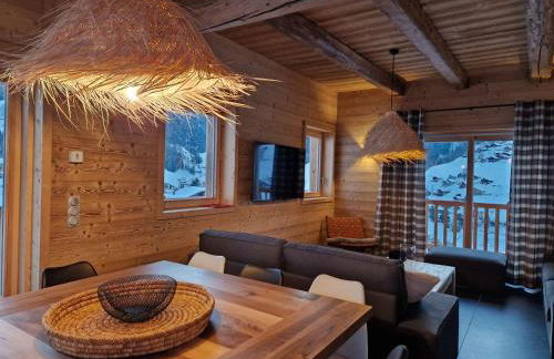 Lodge alpin chaleureux, 4 chambres, 10 pers, parking, terrasse, Arêches-Beaufort - FR-1-342-330 - Foto 12