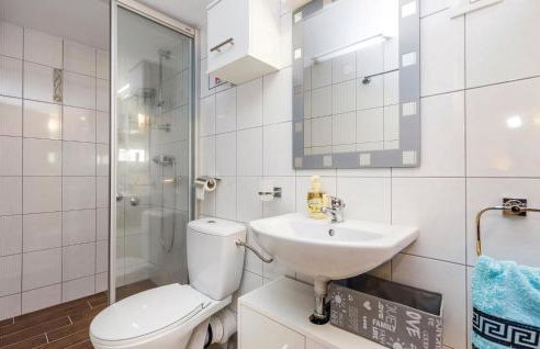 Beautiful Home In Golovik With Wifi - Foto 24