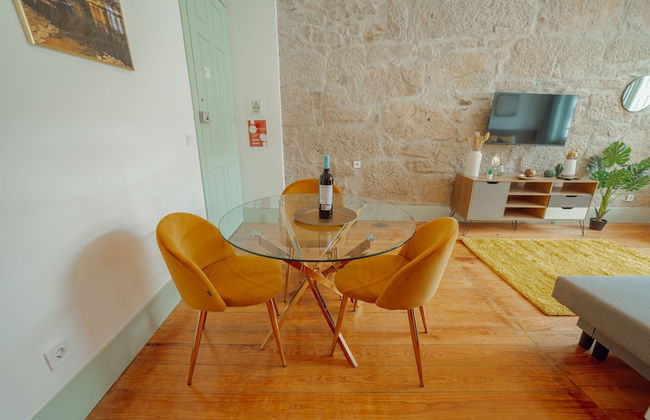 Downtown Suite C by Vacationy - Photo 11