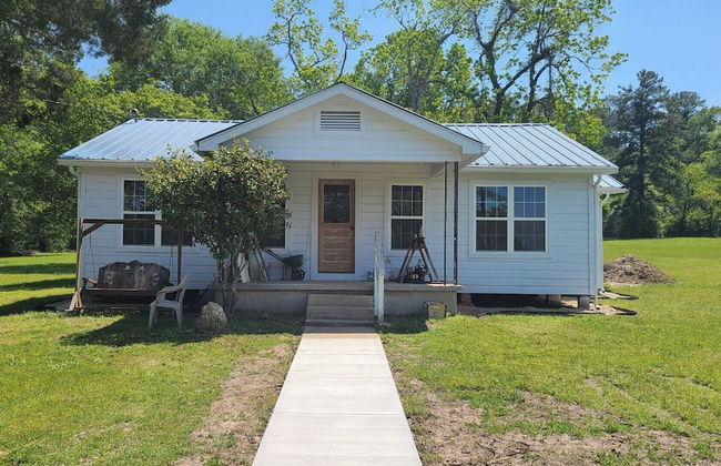 Back in Time 1940s Lake View House - Photo 16