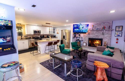 Bear Trails Retreat-Pocono Getaway Near Kalahari - Foto 1