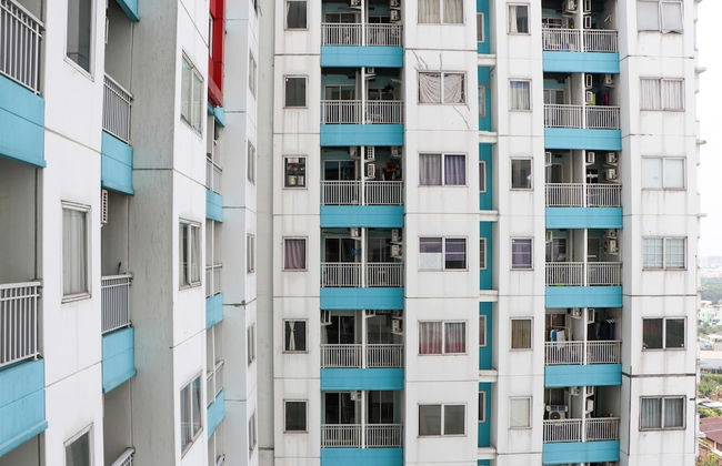 Homey and Simply Studio Apartment at The Nest Puri - Foto 1