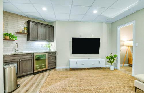 7 Bdrm, Pickleball, Bball, HotTub, FirePit, Golf! - Foto 20