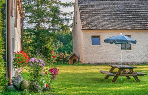 Gorgeous Home In Sarnikierz - Foto 10