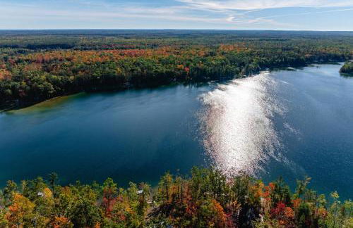 Pet-friendly Lakefront Gaylord Home with Dock! - Foto 36